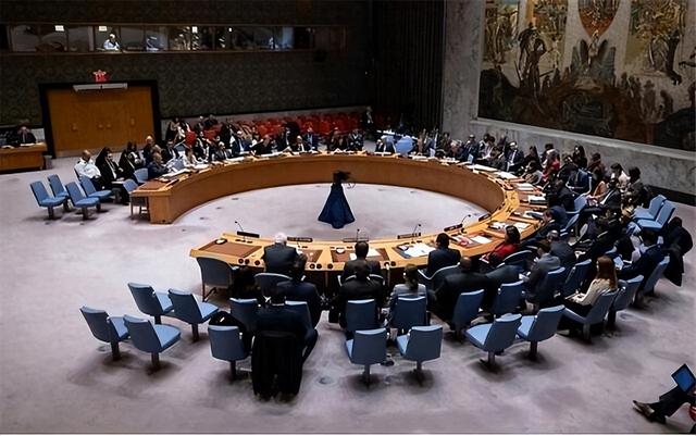 特朗普不装了！美威逼
各国

不许参加联年夜
会议，团结国搬家需加速