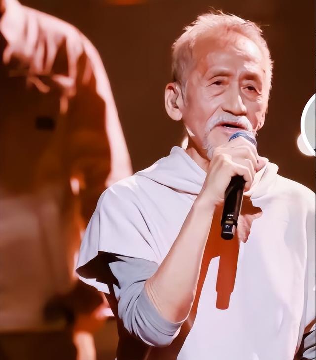 陈彼得离世，原因
太惋惜，他的爱人发文，短短三个字把大家看哭了