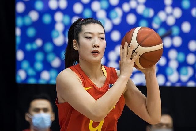 李梦离队，主帅曝退队黑幕引公愤
