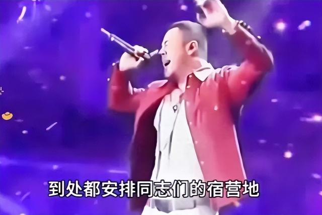 此次
，杨坤彻底栽了，公然窜改红歌，终究是步了“莉哥”的后尘