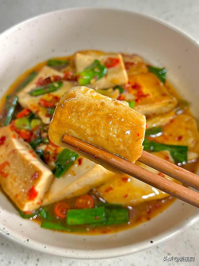 朋友来家不下馆子不点外卖，8道菜端上桌，网友：家宴是最高礼遇