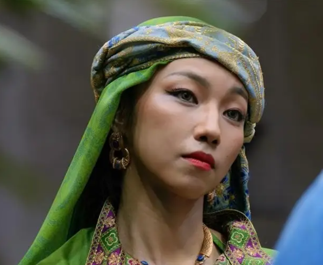 央视官媒统统脱手！此次
，那尔那茜丢掉的不止体面，雷佳音说对了