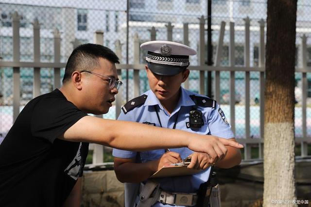 女警母子家中遇害，猜疑犯落网是“熟人”！丈夫曝底细和岳母有关