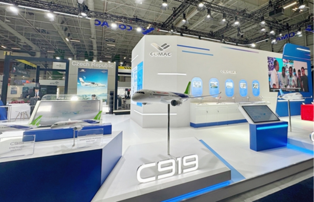 中国产洲际客机C929亮相巴黎，颁布
两家供给
商