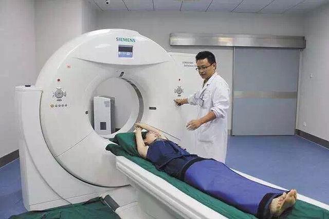 每年70万人因肺癌而死！再次奉劝
：天热宁肯吹吹电扇
，也别做7事