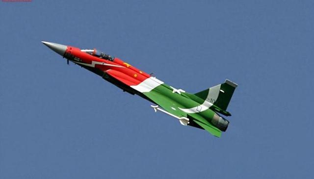 以军战机打穿伊朗防空，打出了意外效果，中国歼35又火了
