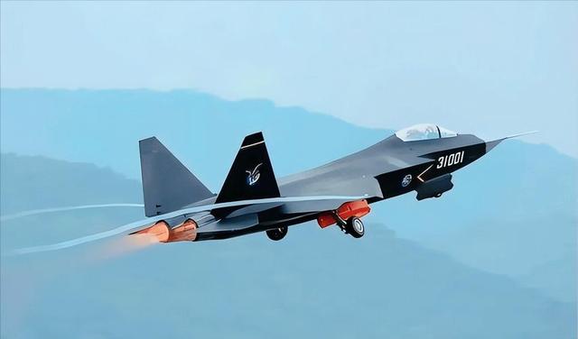 以军战机打穿伊朗防空，打出了意外效果，中国歼35又火了