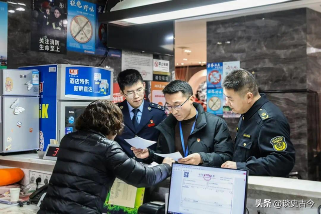 多地紧急叫停国补，万亿补助
肥了谁？背后黑手被揪出，年夜
快人心
！