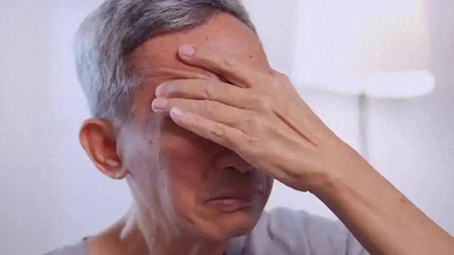 脑梗离世的人越来越多？大夫苦劝：天热宁肯喝凉水，也别喝这4物