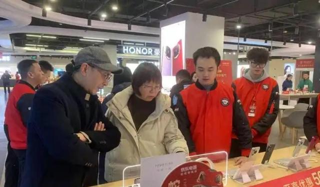 怪不得国家要叫停国补，原来
国家万亿补贴，成了一部门人的钱树子
