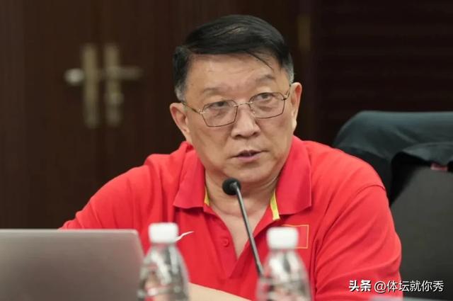 宫鲁鸣为何非要开除李梦？无非这3个原因，每一个都让人佩服