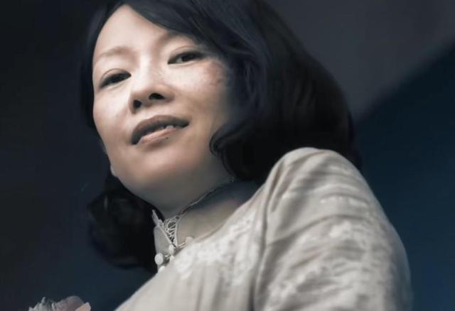 彻底不装了！汪峰平静牵手庆生，撕碎章子怡最后
面子，森林北更惨