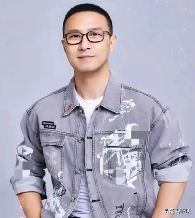 汪峰蛋糕无人机给宁静庆生！牵手看流星，撕碎章子怡最后的体面