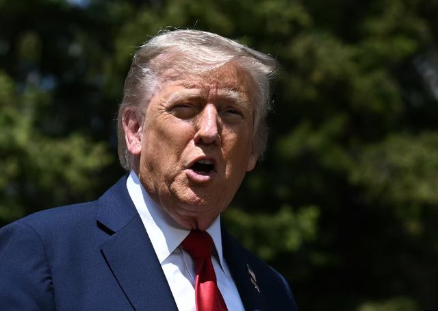 突发！特朗普废弃
G7集会紧急返美，请求
在德黑兰的全部人全都跑
