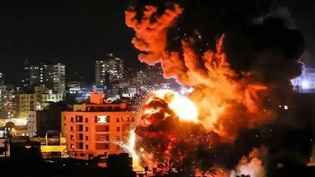 特朗普已骑虎难下：美国一旦对伊朗动武，中国将获20年发展机遇？