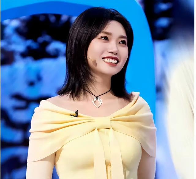 宋丹丹的“直觉”真没错！如今才发现，本来
李雪琴的面相早就变了