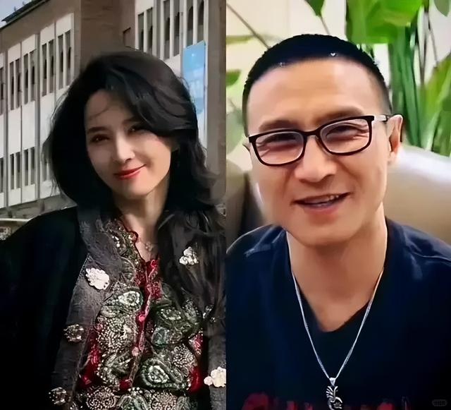 汪峰牵手宁静后，森林北批评区沦陷，她仅用一个举动，表明白立场
