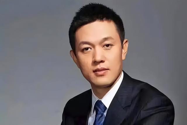 着名汽车巨子
崩盘！8年巨亏1099亿，销量暴跌90%，金主将撤资退场