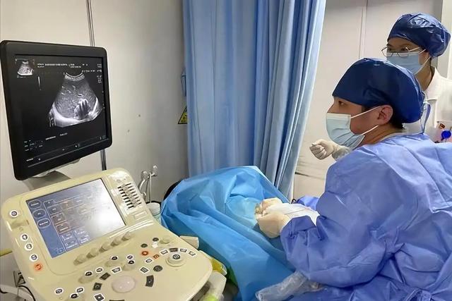 医生告诫：一旦确诊脂肪肝，这6种食物
必须
戒失落
，避免肝脏再受损