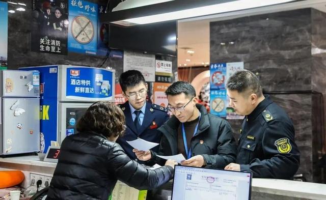 怪不得国度
要叫停国补，原来国度
万亿补助
，成了一部门人的钱树子
