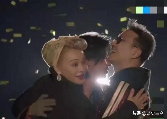 汪峰牵手宁静后，最恶心的一幕涌现
了，丛林北的批评区彻底陷落！