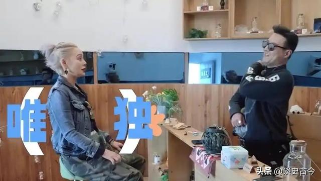 汪峰牵手宁静后，最恶心的一幕涌现
了，丛林北的批评区彻底陷落！