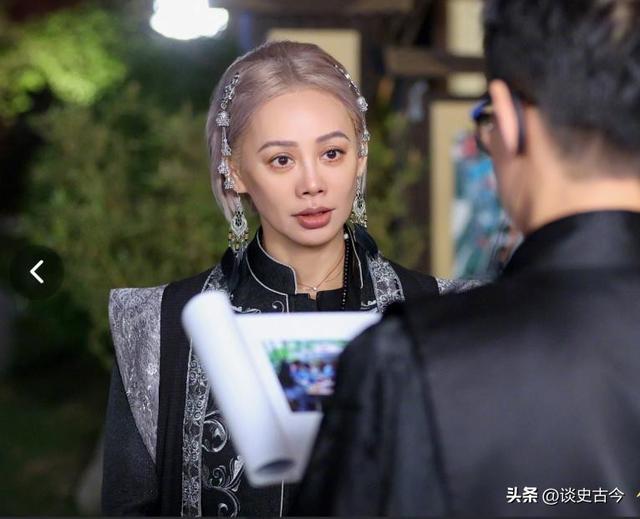 汪峰牵手宁静后，最恶心的一幕涌现
了，丛林北的批评区彻底陷落！