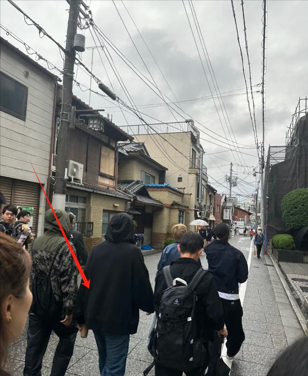 周杰伦还能活多久？近照曝光表情痛楚表情发黑，曾仕强的话说对了