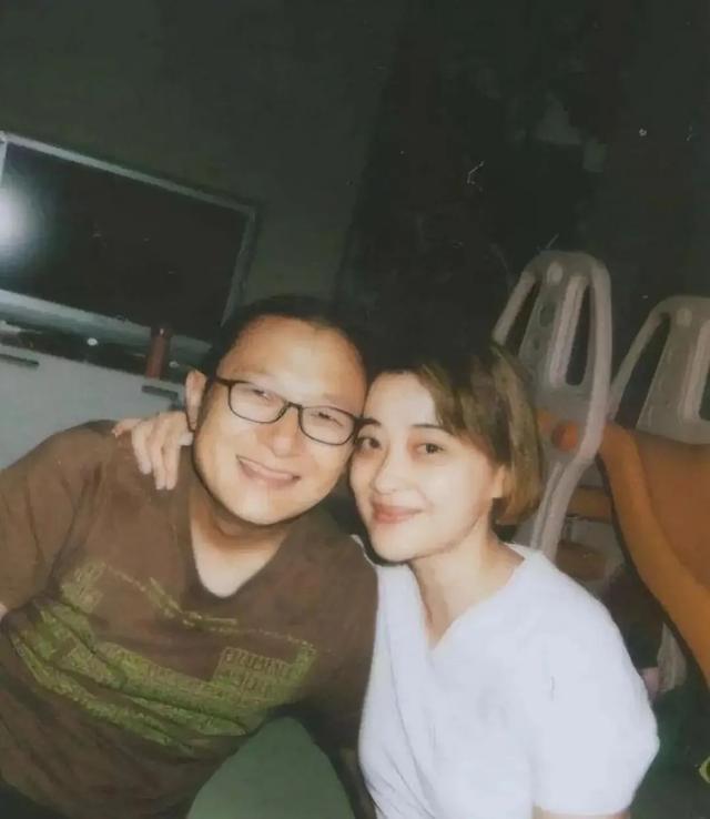 梅婷北京豪宅内景曝光，十小我
住一栋别墅，屋里有些紊乱