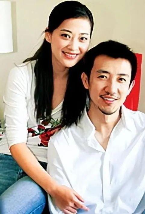 梅婷北京豪宅内景曝光，十小我
住一栋别墅，屋里有些紊乱