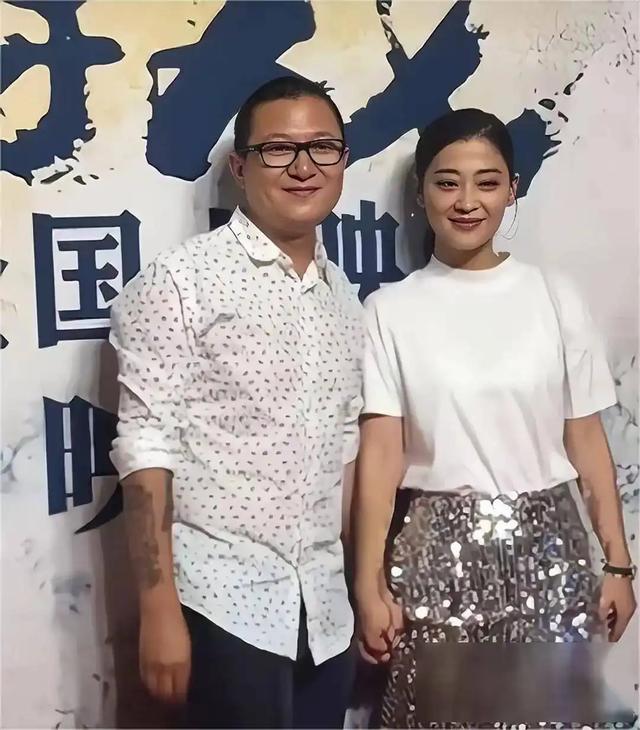 梅婷北京豪宅内景曝光，十小我
住一栋别墅，屋里有些紊乱