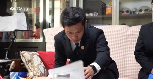 北京一男子将地下室改成大年夜

鱼池！楼上邻居长期失落

眠，被锦鲤“整疯”……