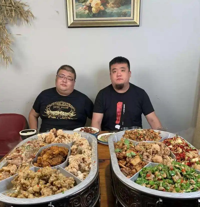 “女吃播三巨头”现状:脸像骷髅，摘除味觉神经，有人已立好遗言
