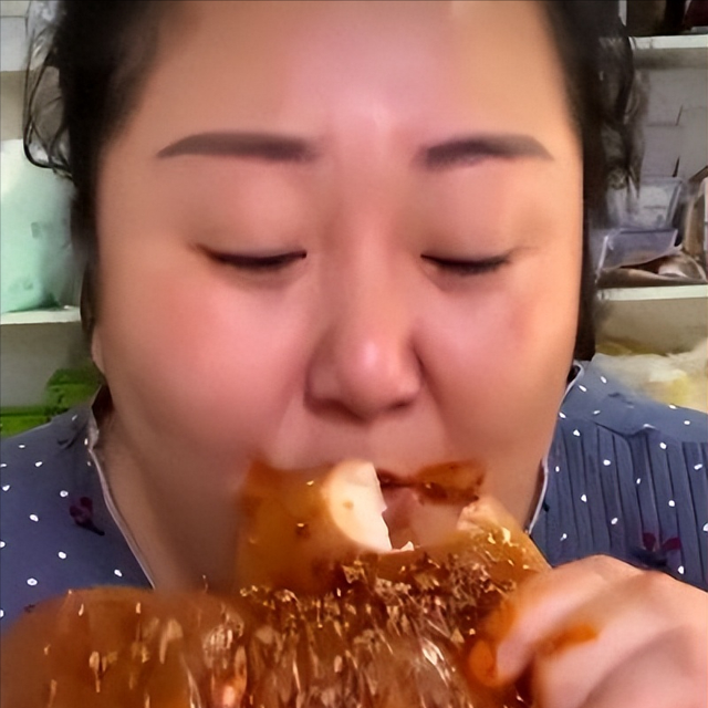“女吃播三巨头”现状:脸像骷髅，摘除味觉神经，有人已立好遗言
