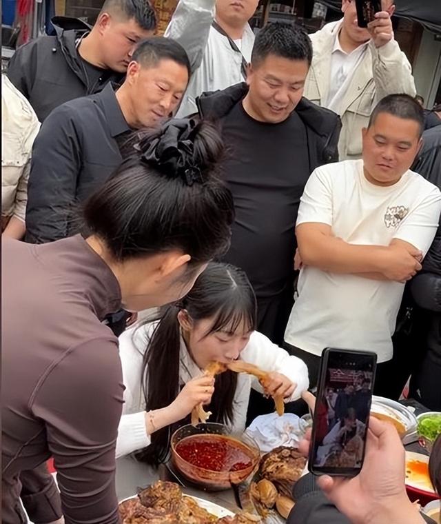 “女吃播三巨头”现状:脸像骷髅，摘除味觉神经，有人已立好遗言
