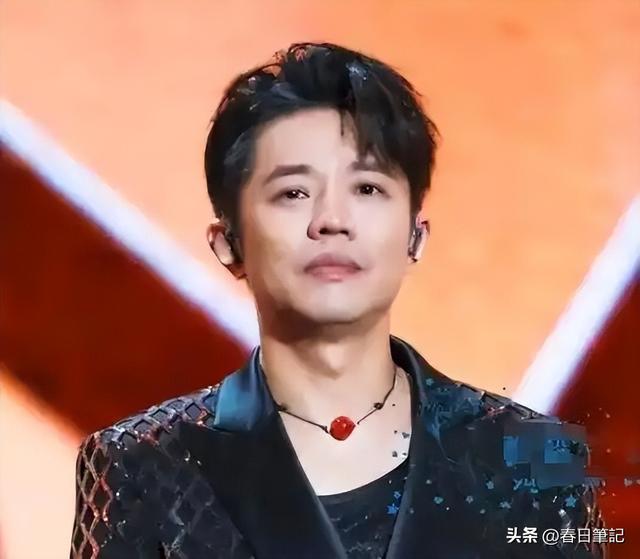 凤凰传奇被曝遭封杀！演唱会取消

后不到48小时，传来3年夜
重磅新闻
