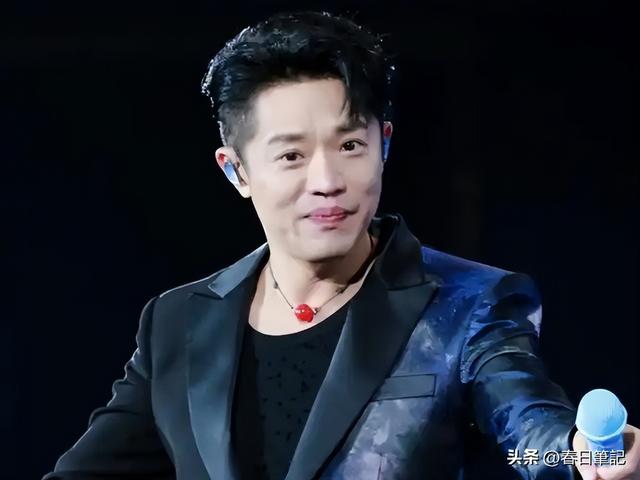 凤凰传奇被曝遭封杀！演唱会取消

后不到48小时，传来3年夜
重磅新闻
