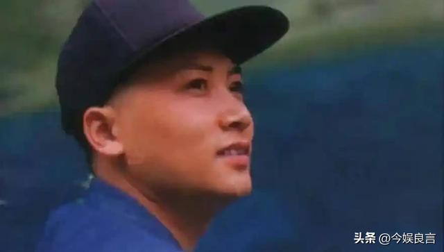 72岁“唐僧”都开始

卖房了！法衣
秒变西装，33年豪门生活成了笑话