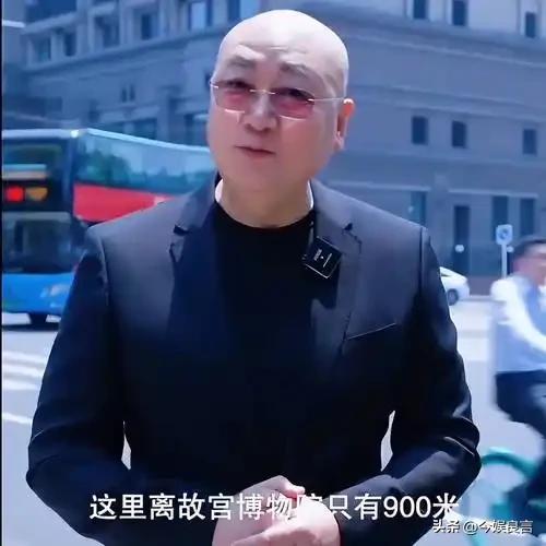 72岁“唐僧”都开始

卖房了！法衣
秒变西装，33年豪门生活成了笑话