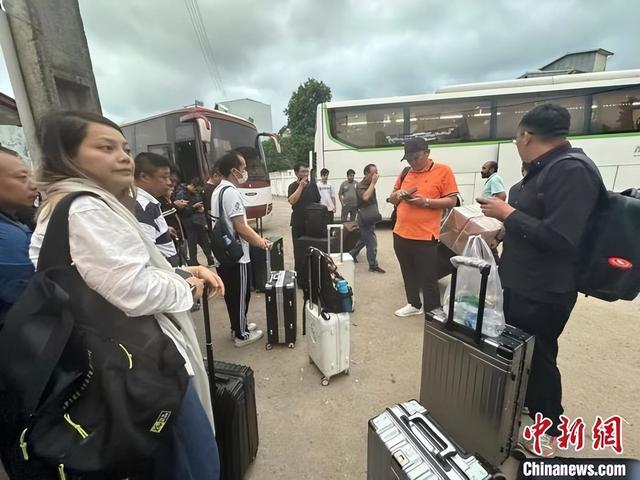 不准中国援助伊朗，特朗普突袭，中方早有预判？一架飞机下降
北京