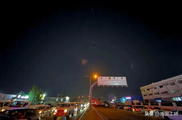 不到48小时,特朗普迎恶梦
，美军基地被炸，伊朗导弹雨倾下