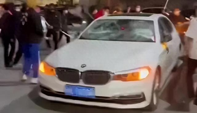 临沂加油站群体打砸事件后续：原因很幼稚，警方介入，已抓获23人