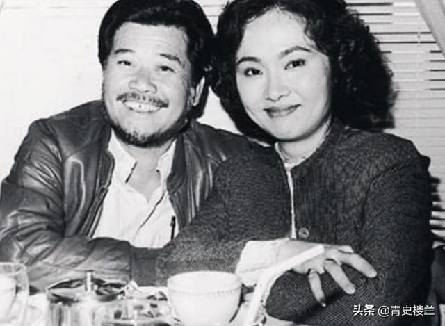 突发！喷鼻香

港着名导演跳楼轻生当场逝世
亡，躯体和头部门散落在两地