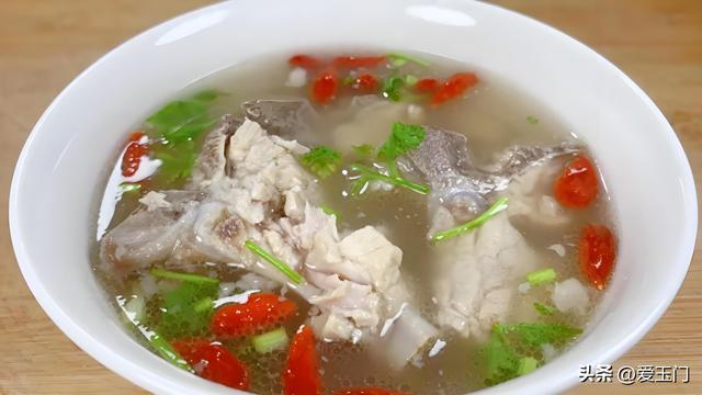 夏天，发起多喝这4道汤，睡眠好、心境
好、不显老！如今喝正符合