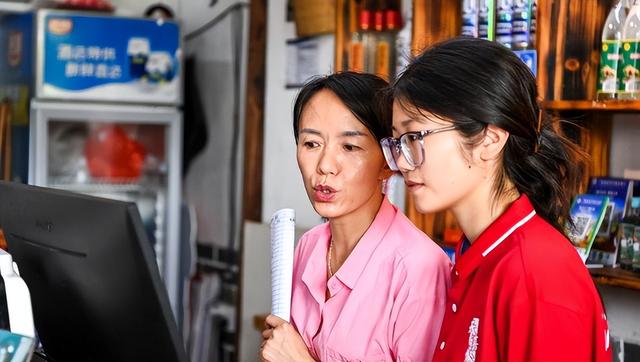 国度
出手！“扁担女孩”账号被警方处罚

，行政拘留10天，内情曝光