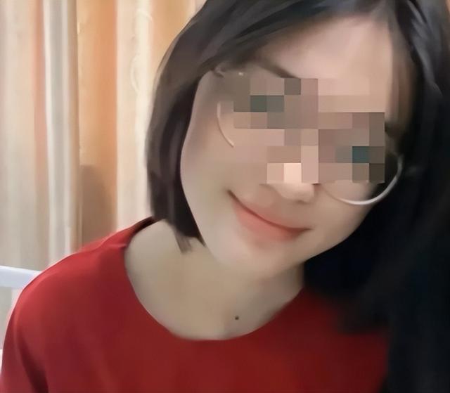 17岁海南女孩确认身亡！生前友人
圈曝光，黑幕流出，果真
有情况