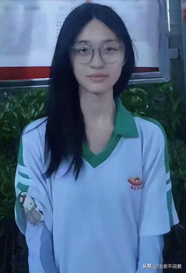 海南女孩尸体
找到了！妈妈对其恶劣，1米65才70斤，更多内幕被扒